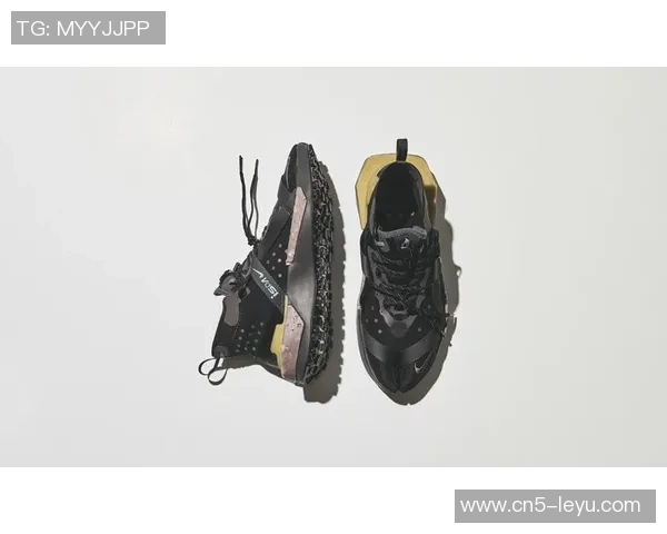 探索Nike足球系列全景从经典到创新的完美结合 探索Nike足球系列全景从经典到创新的完美结合